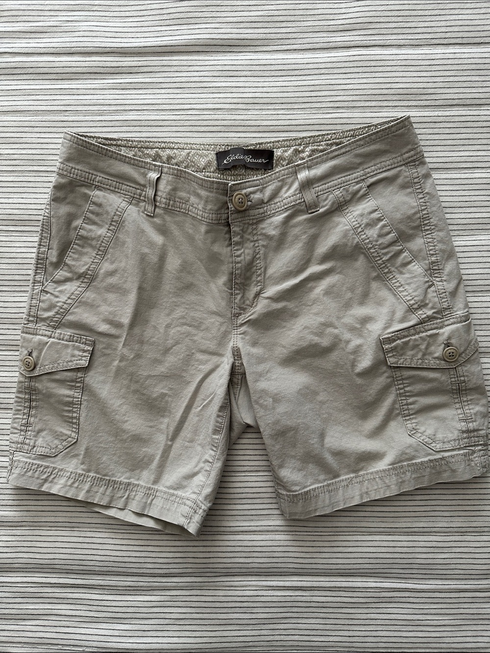 Eddie Bauer Stretch Ripstop Cotton Khaki Cargo Shorts 7”